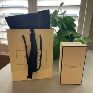 Jo Malone Cream and Black Gift Set